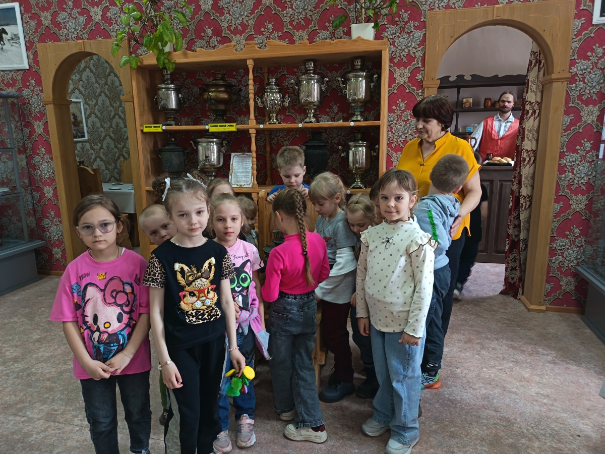 ДОШКОЛЬНИКИ ЗНАКОМЯТСЯ С СИБИРСКИМИ ТРАДИЦИЯМИ