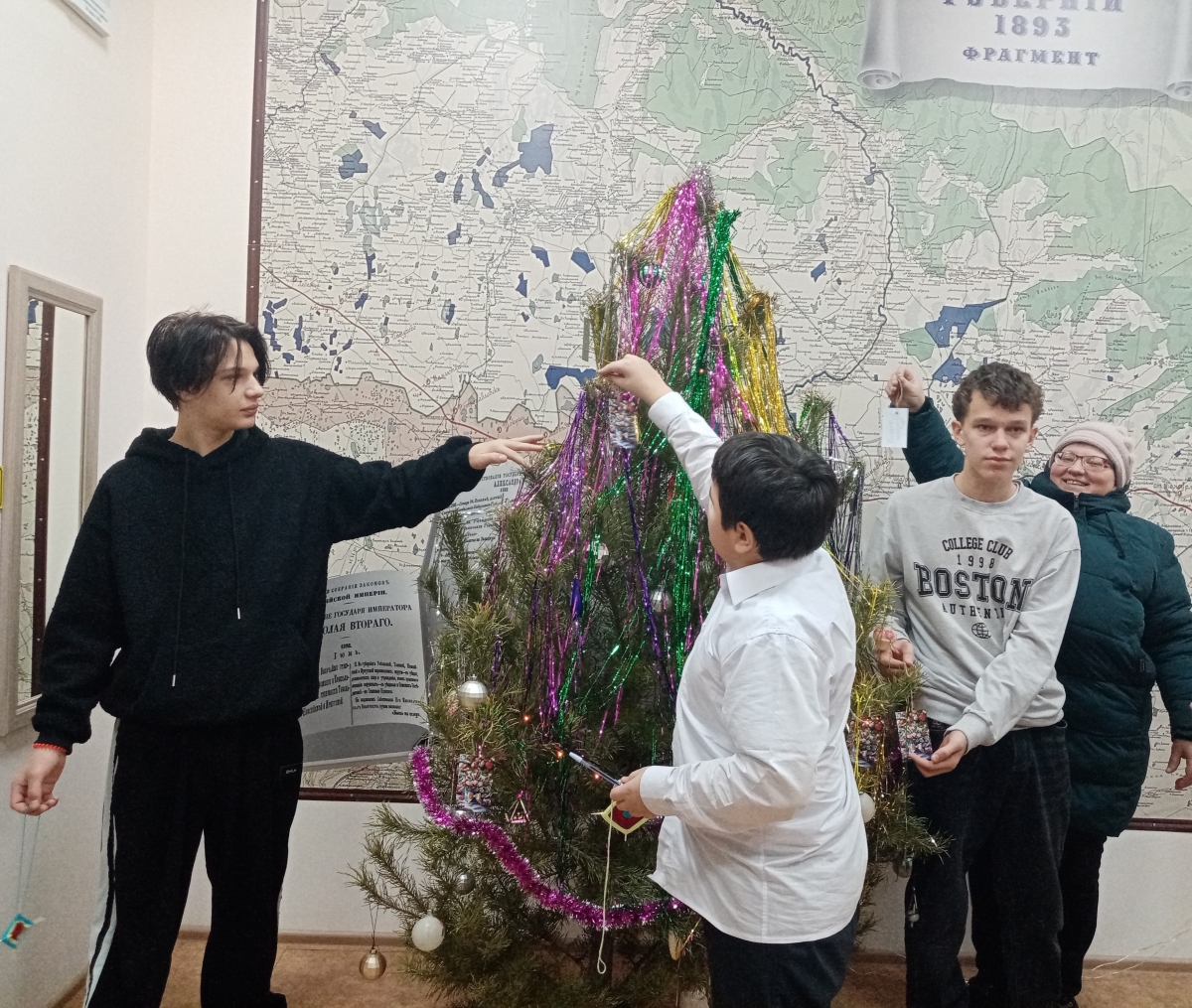 В МУЗЕЙ  ЗА ЧУДЕСАМИ !